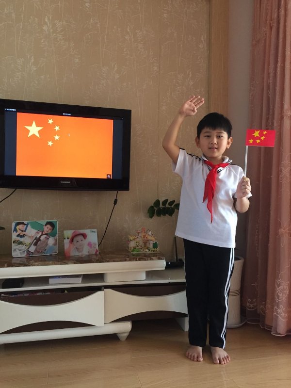 延吉市北兴小学开展"每周跟我学"升旗仪式主题教育活动