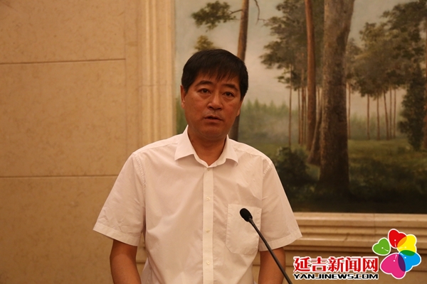 首页 延边站 要闻   座谈会上,延吉市副市长赵义弘致欢迎词.